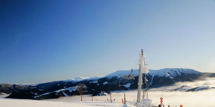 Rodinná Ski dovolenka*** na Donovaloch s wellness a neobmedzeným vstupom do vyhrievaného bazéna. Deti do 12 r. za zvýhodnených podmienok!