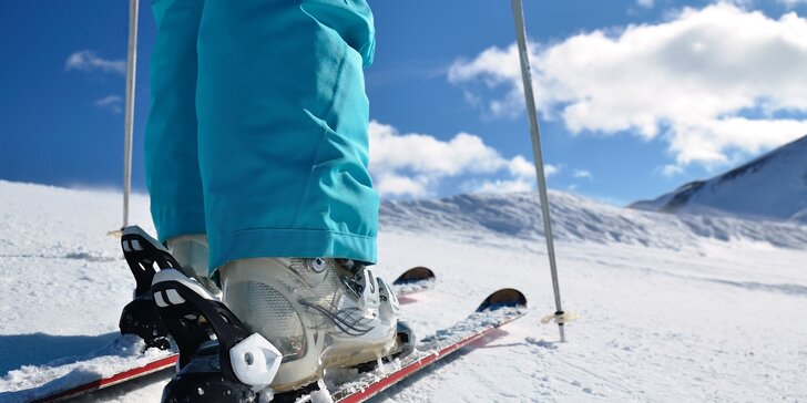 Požičanie lyžiarskeho výstroja pre deti, juniorov a dospelých