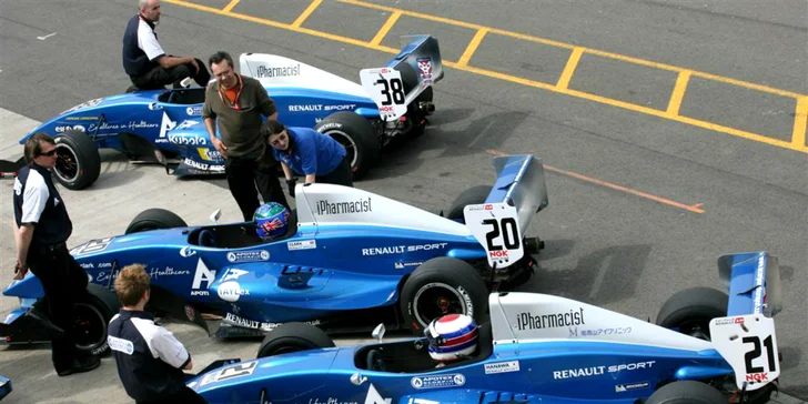 Jazda na formule Renault 2.0 - až 7 kôl!