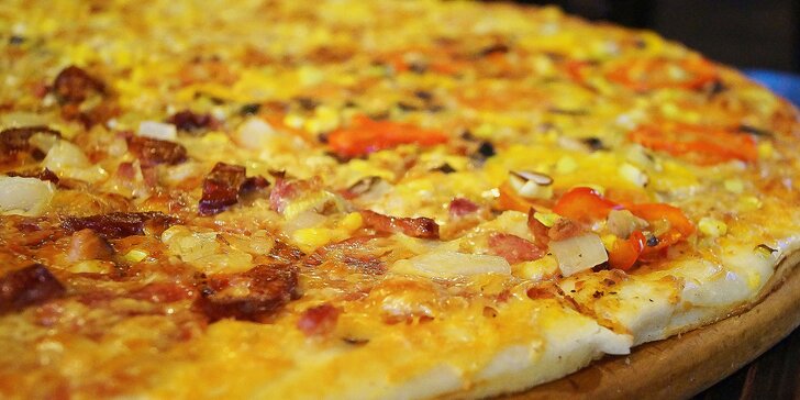 Pizza XL alebo klasická pizza - na výber z 8 druhov