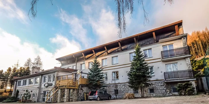 Lyžiarsky pobyt v Horskom Hoteli Kľak priamo v Lyžiarskom stredisku SKI ARENA s novým špičkovým wellness a skipasmi na celý pobyt