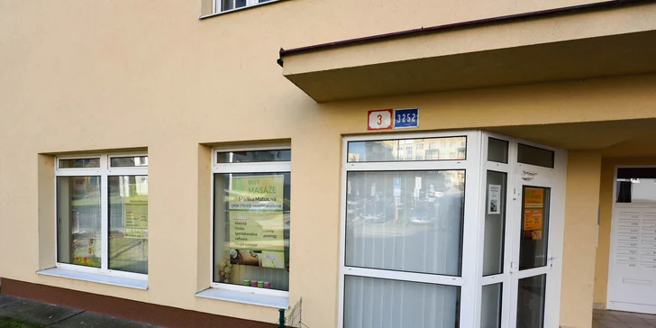 Uvoľňujúca masáž chrbta a šije s rašelinovým zábalom