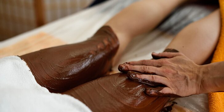 Detoxikačná manuálna lymfodrenáž alebo intenzívna anticelulitídová masáž s čokoládovým zábalom