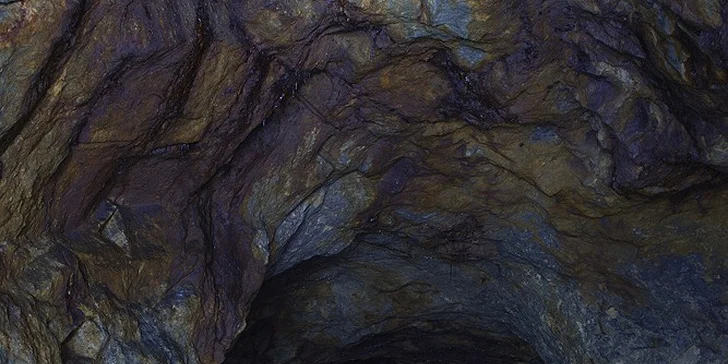 Zážitkový vstup pre páry alebo rodiny do Slovenských opálových baní