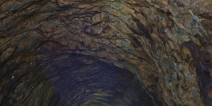 Zážitkový vstup pre páry alebo rodiny do Slovenských opálových baní