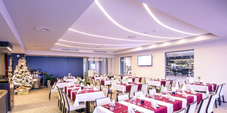 Vstup do moderného wellness aj s masážami a večerou
