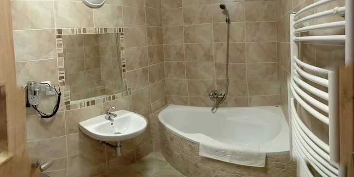 Romantika v južných Čechách so skvelým jedlom a wellness či sektom pre dvoch