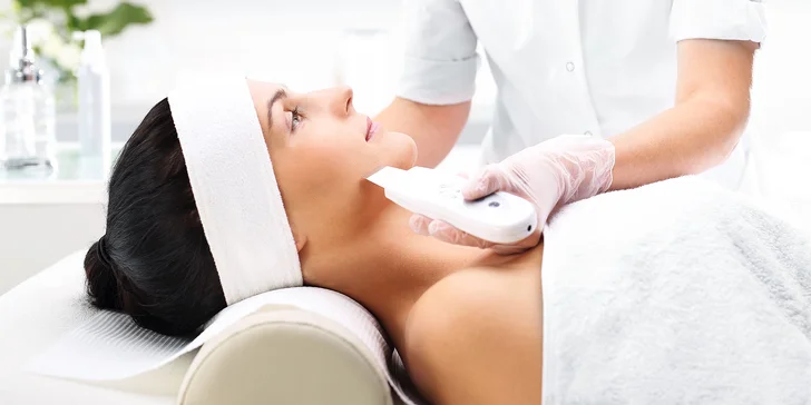 Hĺbkové ultrazvukové čistenie pleti alebo wellness masáž tváre a dekoltu