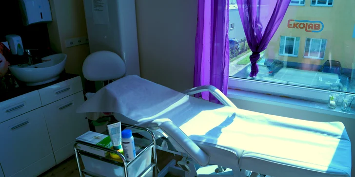 Profesionálne líčenie so stylingom vlasov alebo kompletná premena s možnosťou profi fotenia