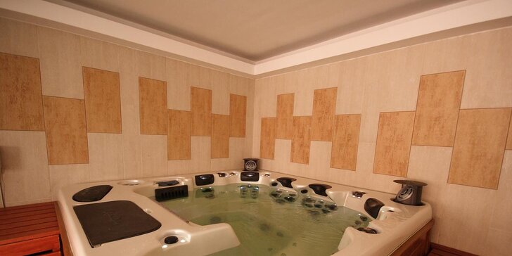 Relaxačný pobyt v kúpeľnom meste v Maďarsku s polpenziou a možnosťou vstupu do Aqua Palace