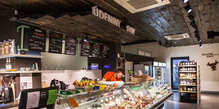 Polievka s vegan kuskusovým šalátom a s kávou alebo čajom