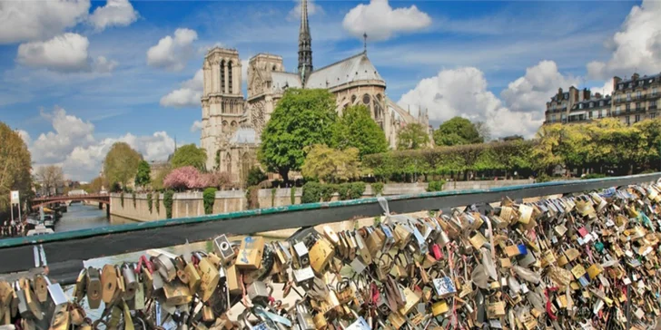 Zájazd do Paríža na Valentína aj s ubytovaním, raňajkami a šampanským pre pár