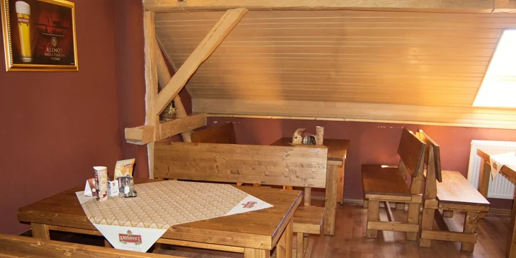 Crisps Burger s hranolčekmi, zeleninovou oblohou a dresingom