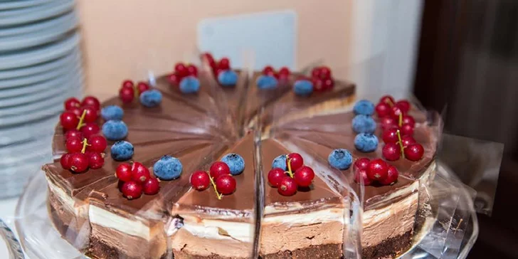 Káva s koláčom od Masterchefky Michaely Králikovej