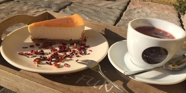 Káva s koláčom od Masterchefky Michaely Králikovej