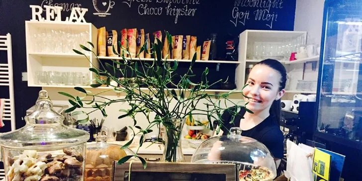 Káva s koláčom od Masterchefky Michaely Králikovej