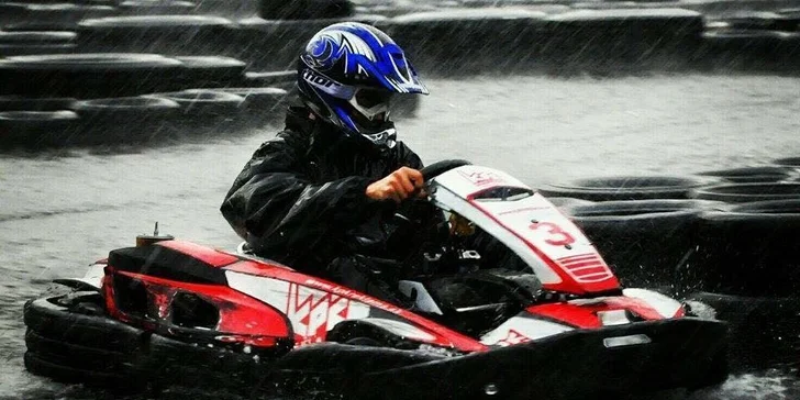 Adrenalínová jazda na motokárach