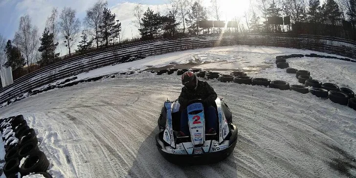 Adrenalínová jazda na motokárach