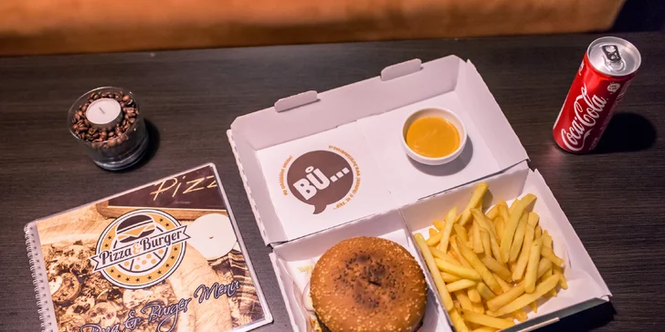 Šťavnatý burger so steakovými hranolčekmi a nápojom - aj donáška!