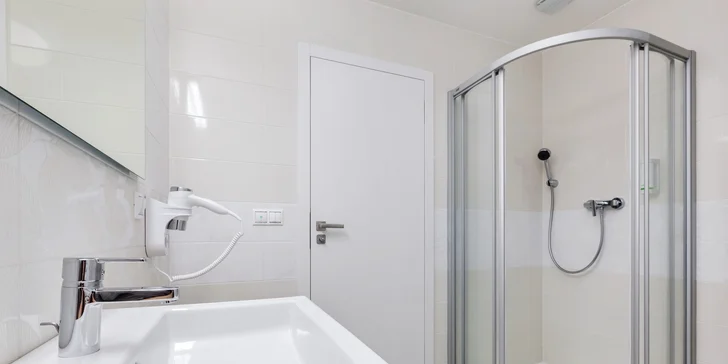 Relax v Baťovom kraji - moderné ubytovanie s raňajkami v hoteli Morava Garni