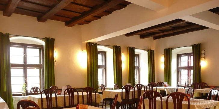 Pred mestským stresom do ticha Jeseníkov: polpenzia pre 2 s možnosťou wellness