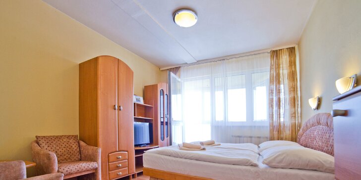 Relaxačné pobyty pre rodičov s wellness, bazénom, masážou a saunou v Dudinciach v Hoteli Prameň***