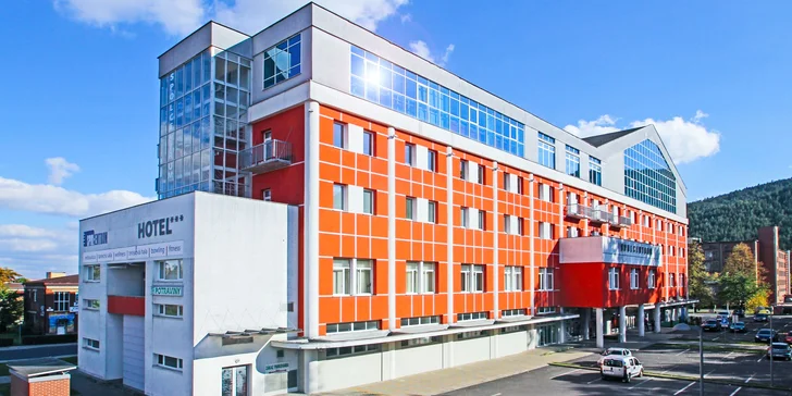Rodinný pobyt počas zimnej sezóny v hoteli SPOLCENTRUM*** pri Poprade v regióne Vysokých Tatier