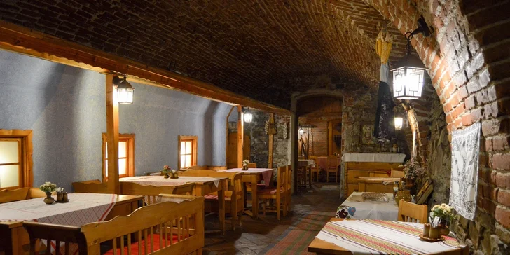Tradičné slovenské pochúťky: Bryndzové halušky, pirohy, kokošky a iné