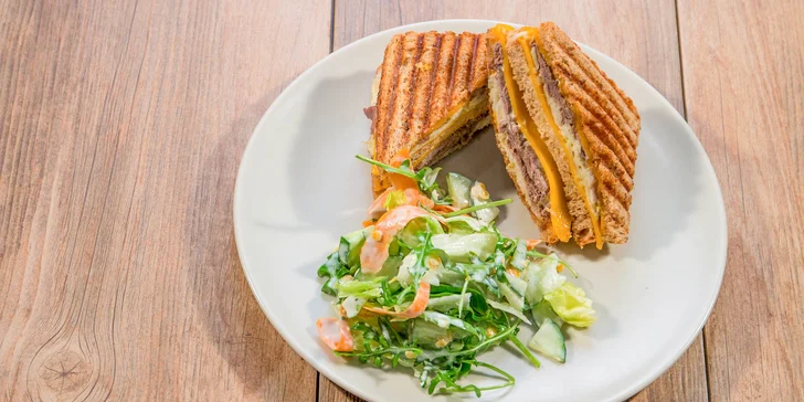 Namixujte si vlastné 3-chodové menu alebo využite darčekové poukážky na ľubovoľné jedlo či pitie