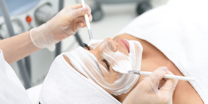 Moderné prístrojové ošetrenie a kozmetické balíčky pre krásnu pleť v ALL IN ONE - Beauty salon