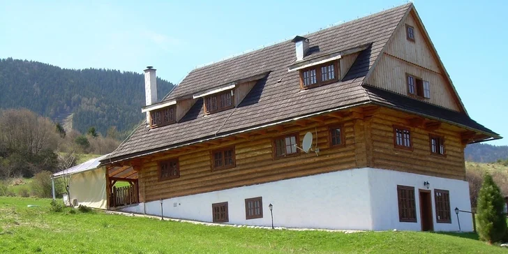 Zažite skutočnú romantiku v originálnej zrubovej kolibe na Liptove, aj počas Veľkej noci a jarných prázdnin!