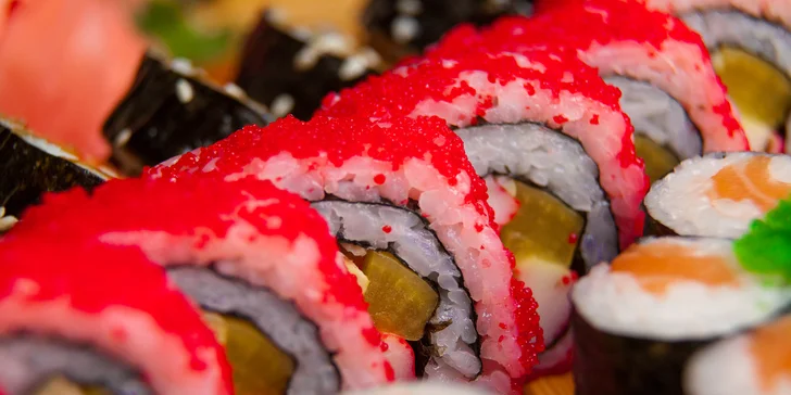 XXL sushi menu (36 kúskov) v ázijskej reštaurácii Avion Sunshine
