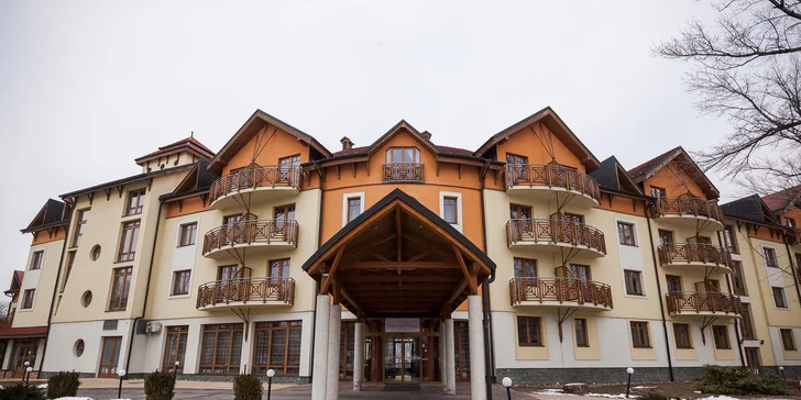 Trojchodové menu s fľašou prosecca pre 2 osoby v hoteli Pressburg