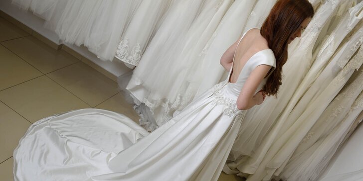Zľava na požičanie svadobných šiat a kúpu exkluzívnych spoločenských šiat v AZ collection