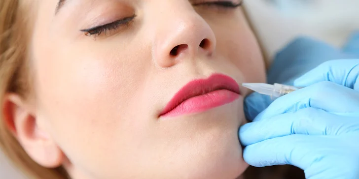 Permanentný make-up pier alebo obočia