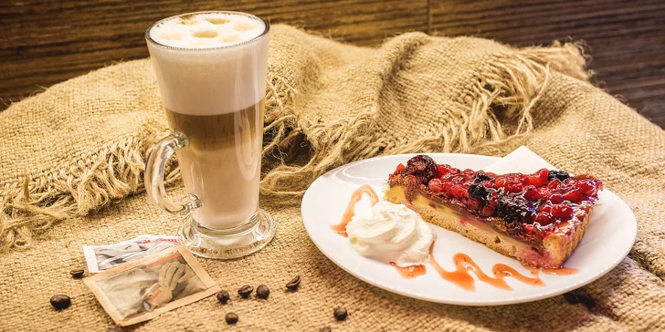 Lahodná káva podľa vášho výberu aj s muffinom alebo zákuskom v Grand caffe