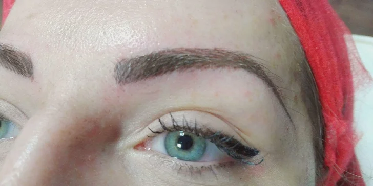 Permanentný make-up pier alebo obočia