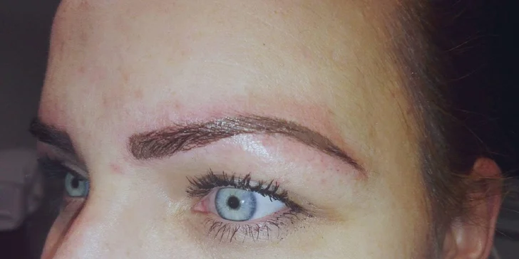 Permanentný make-up pier alebo obočia