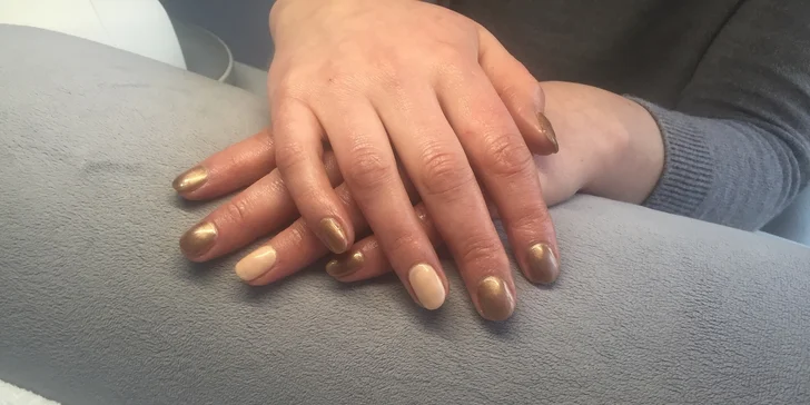 Klasická manikúra, japonská manikúra alebo permanentné Shellac lakovanie