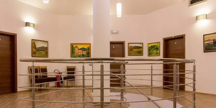 Romantická prechádzka údolím lásky pri Oponickom hrade v lone Tribečských lesov s Penziónom Dolina
