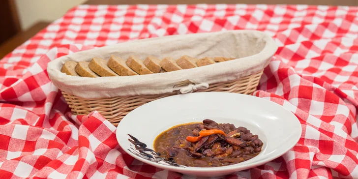 Vstupenka na Country bál Bumerang - menu v cene!