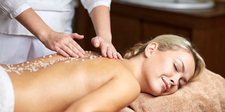 Pílingová masáž celého tela alebo antistresová masáž hlavy