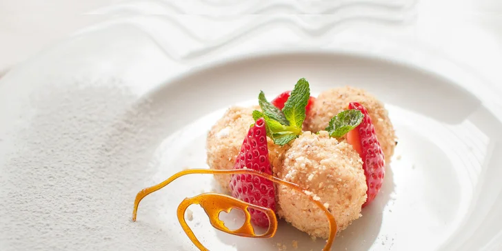 Trojchodové menu s fľašou sektu pre 2 osoby