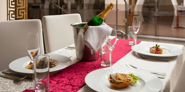 Trojchodové menu s fľašou sektu pre 2 osoby