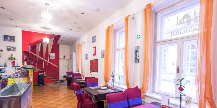 Vychutnajte si vo dvojici chutný vegetariánsky alebo mäsový Taj Mahal tanier