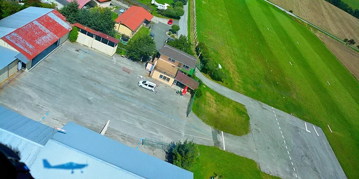 Let lietadlom Cessna 150 alebo Viper SD4 s možnosťou pilotovania na skúšku