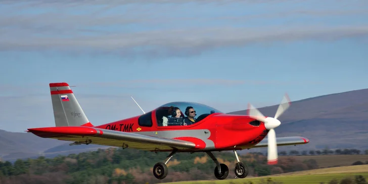 Let lietadlom Cessna 150 alebo Viper SD4 s možnosťou pilotovania na skúšku