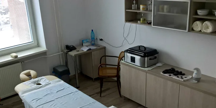 Relaxačná, rumová alebo kokosová masáž či bankovanie