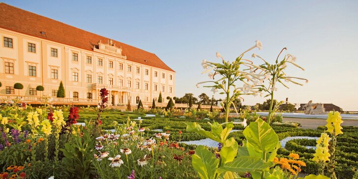 Zájazd do Rakúska na zámok Schloss Hof a návšteva čokoládovne Hauswirth