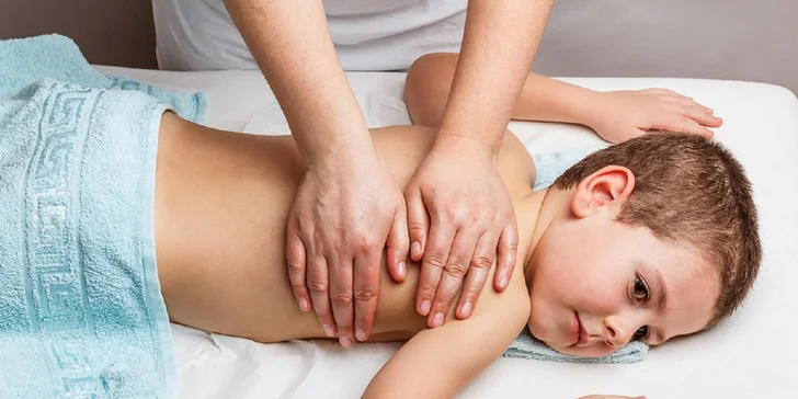 Relaxačná masáž chrbta alebo špeciálna detská masáž